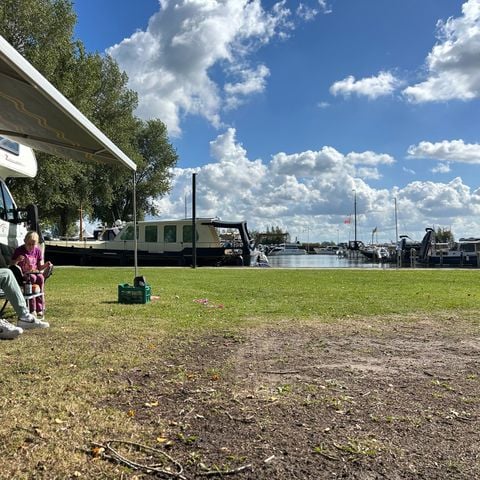 Kampeerplaats - Camperplaats comfort