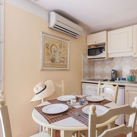 APPARTEMENT 4 personen - - 1 bedroom - Terrace - Garden level