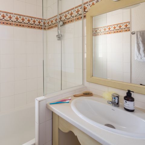 APPARTEMENT 6 personen - - 2 bedrooms - Terrace - Garden level