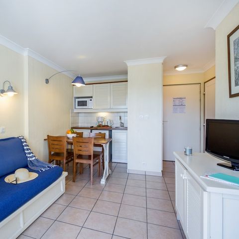 APPARTEMENT 4 personen - - 1 slaapkamer - Balkon - Straatkant