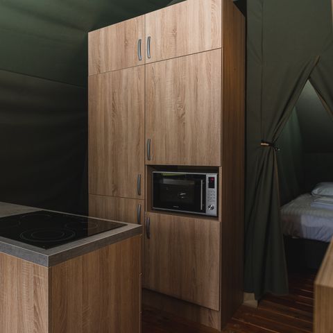 Tent 6 personen - Twentse tentsuite XL met privé sanitair (max. 2 adults)