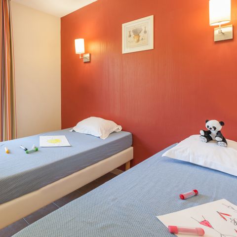 VAKANTIEHUIS 8 personen - 2 bedrooms + 1 sleeping alcove - Triplex - Terrace - Air conditioned
