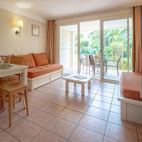 Studio 4 personen - 1 slaapgedeelte - Terras of balkon - Airconditioning