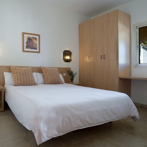 APPARTEMENT 6 personen - 2 slaapkamers - balkon - uitzicht op zee
