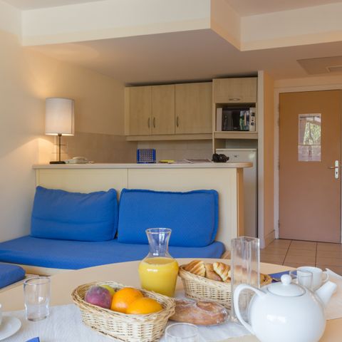 APPARTEMENT 6 personen - - 1 bedroom + 1 sleeping alcove - Air conditioned