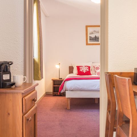 APPARTEMENT 6 personen - 1 slaapkamer + 1 slaapgedeelte - op het zuiden