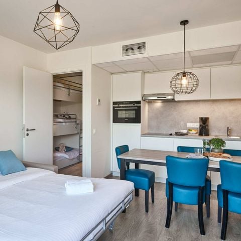 Studio 5 personen - Familiestudio | 2 volwassenen - 3 kinderen