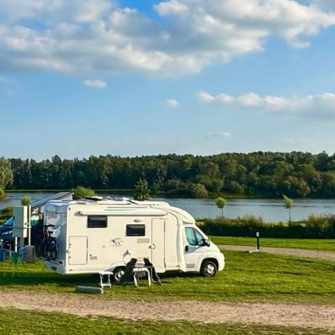 STAANPLAATS - Camperplaats Comfort