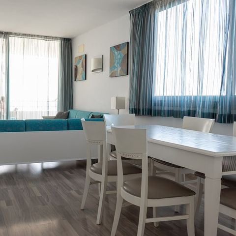 Appartement 6 personen - 2 slaapkamers - Uitzicht op het zwembad