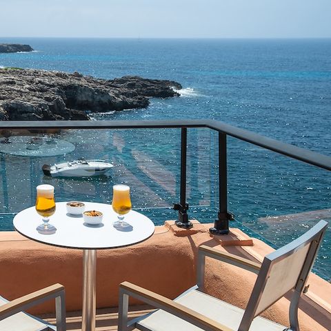Slaapkamer 2 personen - Superior Tweepersoonskamer - Terras - Uitzicht op Zee - Ontbijt inbegrepen