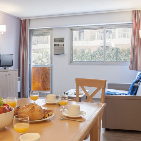 APPARTEMENT 6 personen - - 1 bedroom + 1 sleeping alcove