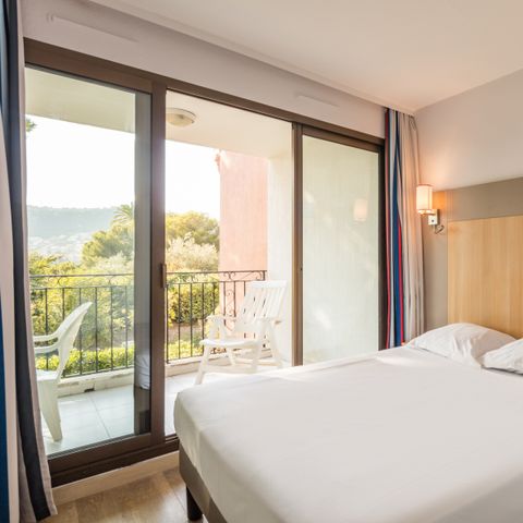 APPARTEMENT 6 personen - - 1 bedroom + 1 sleeping alcove - Terrace or balcony  - air conditionned