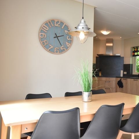 Bungalow 6 personen - D