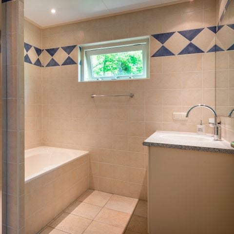 Bungalow 4 personen - D