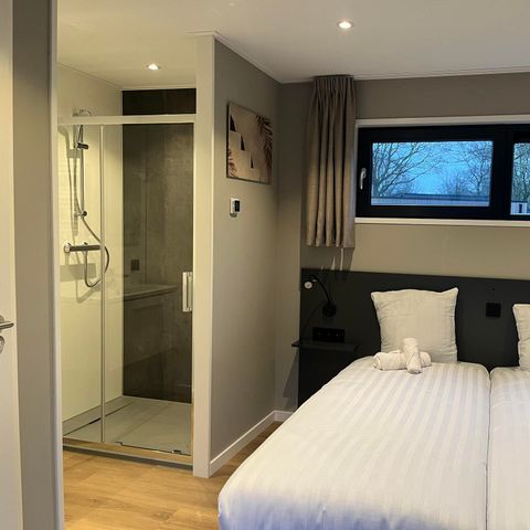 VAKANTIEHUIS 10 personen - L-cube geschakeld sauna 10