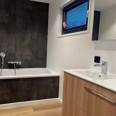 VAKANTIEHUIS 10 personen - L-cube geschakeld sauna 10