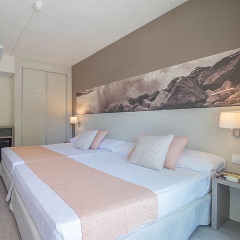 Hotelkamer 4 personen - Familiekamer - balkon