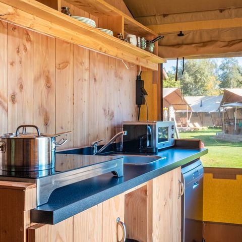 Safaritent 5 personen - Comfort met privé Hottub (4+1)