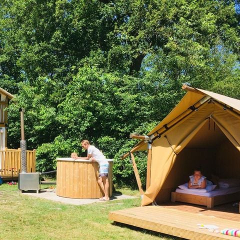 Safaritent 6 personen - Airlodge 2.0 Family Hottub