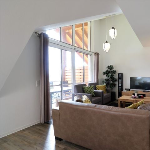 APPARTEMENT 6 personen - sfeervol penthouse direct aan de skipiste