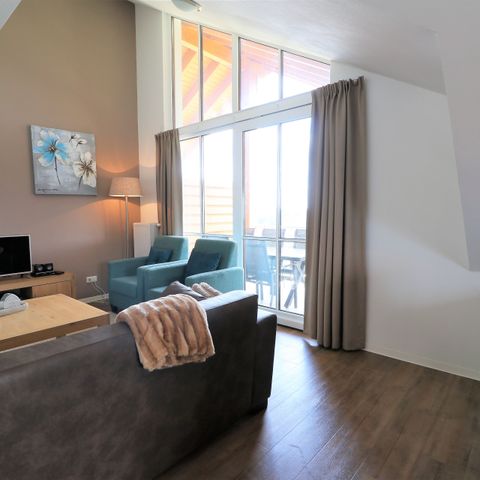 APPARTEMENT 6 personen - sfeervol penthouse direct aan de piste