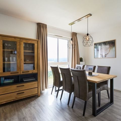 APPARTEMENT 5 personen - sfeervol aan de piste ski-in ski-out