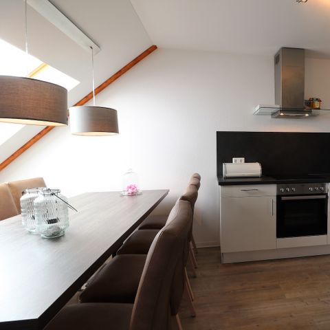 APPARTEMENT 7 personen - sfeervol penthouse ski-in ski-out