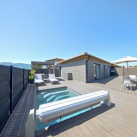 Villa 4 personen - - 2 bedrooms - Air conditioned - 4m private pool - Garden