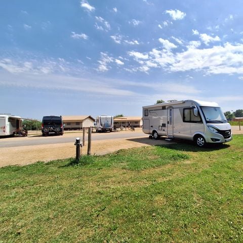 STAANPLAATS - Camper Comfort