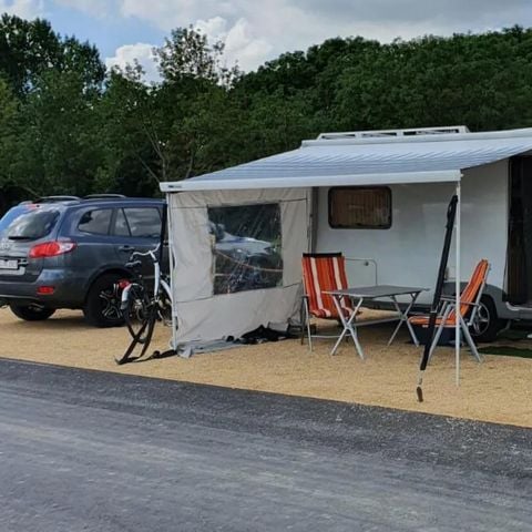 STAANPLAATS - Standaard Caravan