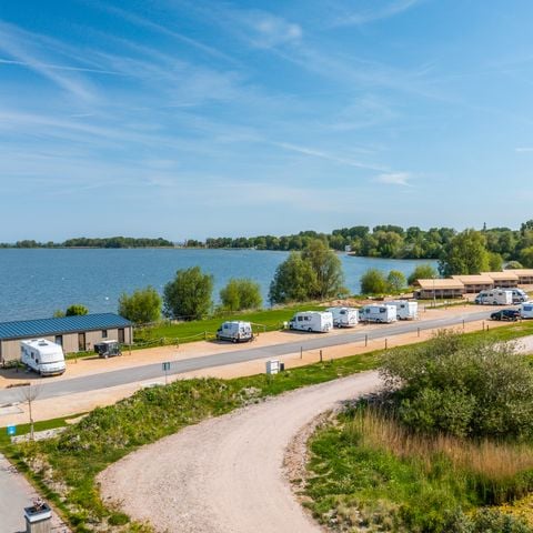 STAANPLAATS - Standaard Caravan