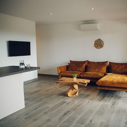VAKANTIEHUIS 8 personen - - 4 bedrooms - Air conditioned - 7m private swimming pool - Terrace