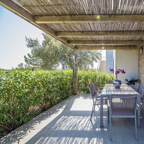 APPARTEMENT 6 personen - - 6 people - 2 bedrooms - Air conditioned - Terrace