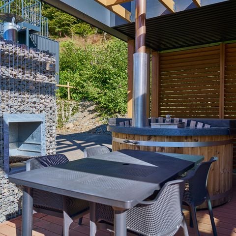 LANDHUIS 4 personen - Wellness cottage met hot tub