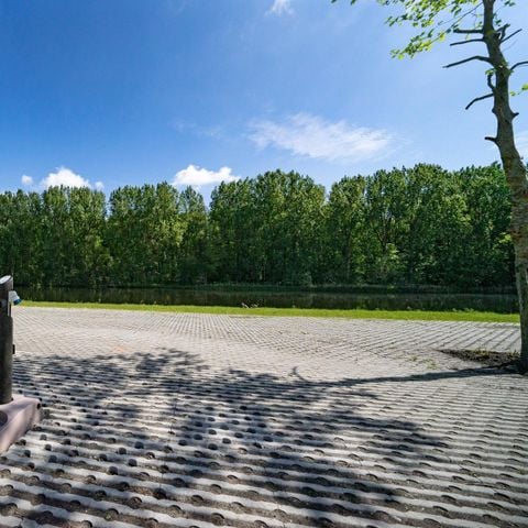 STAANPLAATS - Camperplaats Comfort aan het water