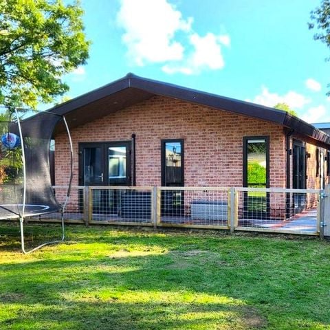 Chalet 6 personen - Brick Lodge met hottub