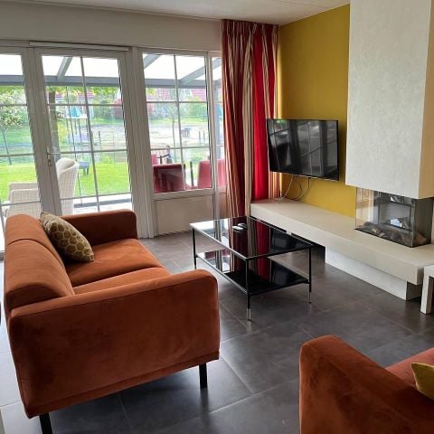 Bungalow 5 personen - met luxe tuinkamer en uitzicht op speelvijver