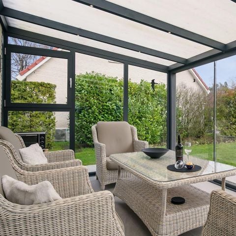 Bungalow 5 personen - met luxe tuinkamer en uitzicht op speelvijver