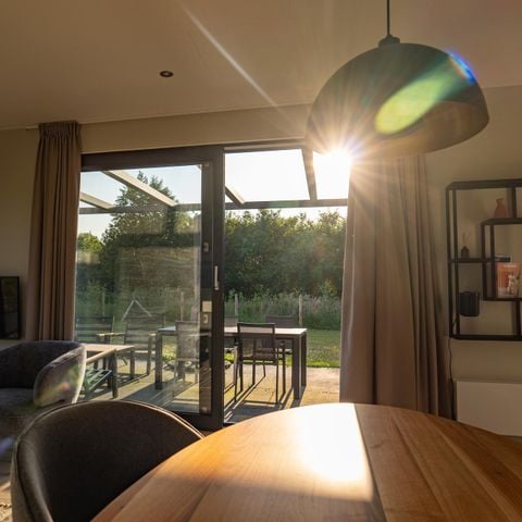 VAKANTIEHUIS 4 personen - met hondenhek, sauna en hottub