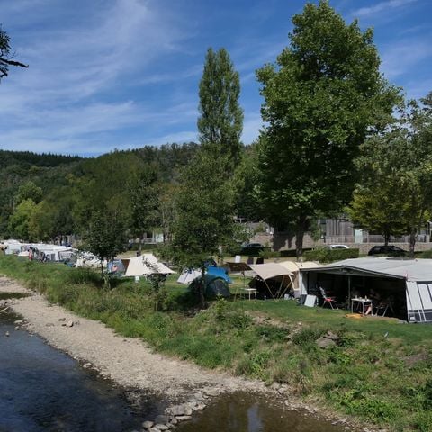 Kampeerplaats - Comfort aan het water