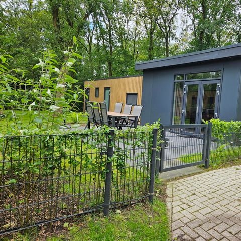 VAKANTIEHUIS 6 personen - Paviljoen met berging en omheinde tuin