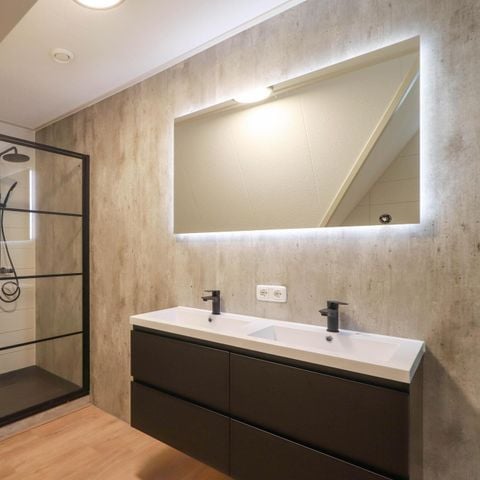 Groepsaccommodatie 10 personen - Beachvilla Royaal met Wellness bubbelbad & Sauna