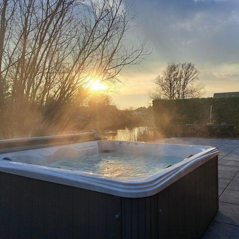 Groepsaccommodatie 12 personen - Beachvilla XL met Wellness bubbelbad