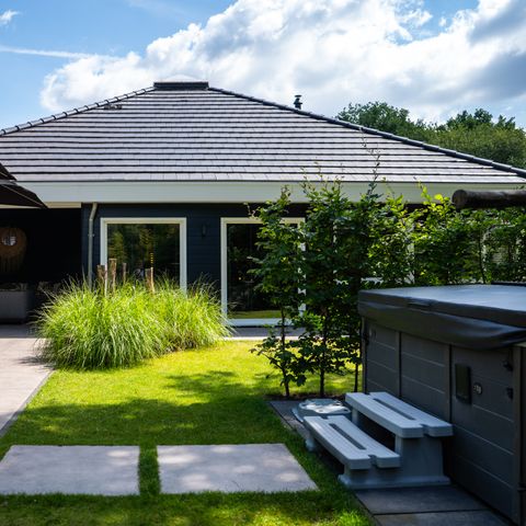 VAKANTIEHUIS 18 personen - Wellness Villa met 2 Sauna's, Jacuzzi & Grill Kota