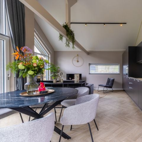 VAKANTIEHUIS 6 personen - Ecovilla Waterzicht Comfort met Sauna & Buitendouche 