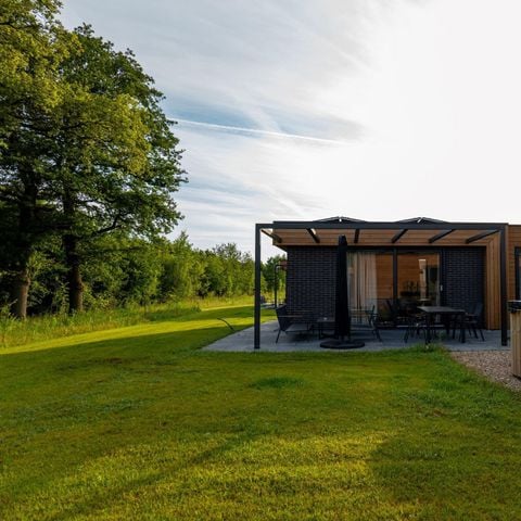 Villa 4 personen - Amalia met hondenhek, sauna en hottub