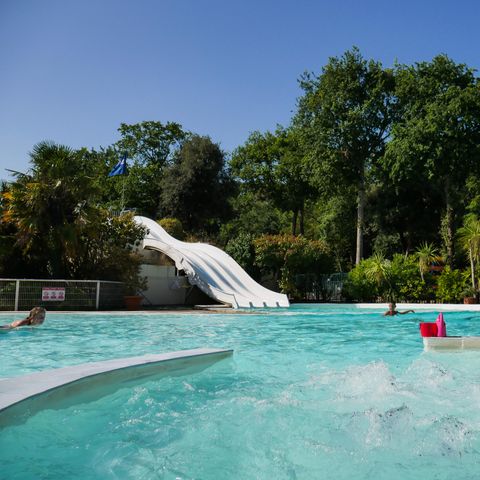 Tour Opérateur et particuliers sur camping Les Pierres Couchées Fun pass offert - Camping Loire-Atlantique - Afbeelding N°2