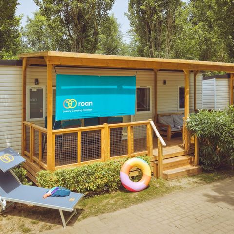Stacaravan 7 personen - Premium Lounge met 3 slaapkamers - buitenkeuken