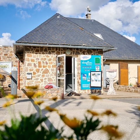 Villatent Les Genêts  - Camping Aveyron - Afbeelding N°5