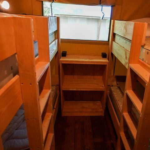 Safaritent 6 personen - incl. sanitair 9